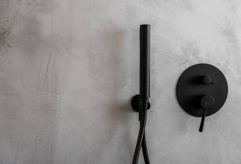 فندق Leon Luxury Suites