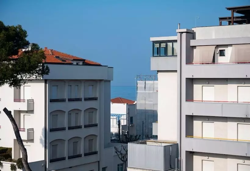هتل Selene   Vista Mare