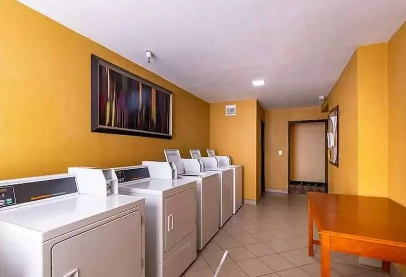 ホテル Sun Valley Suites