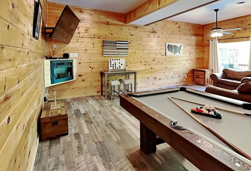 Huckleberry Hideaway