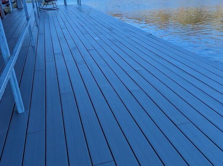 Lake House @ Lighthouse Lodge   Lake Views   Bring Your Boat!