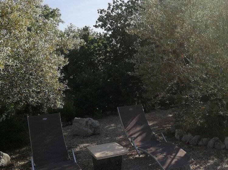 פנסיון Le Mas De Molines