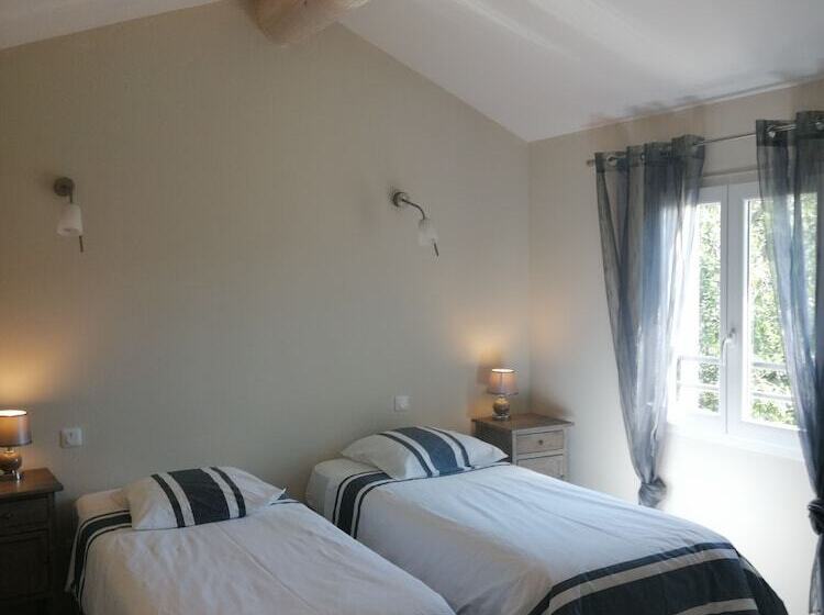 פנסיון Le Mas De Molines