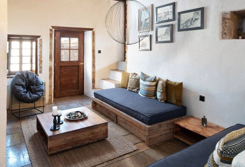 ペンション Menexes Suites Monemvasia