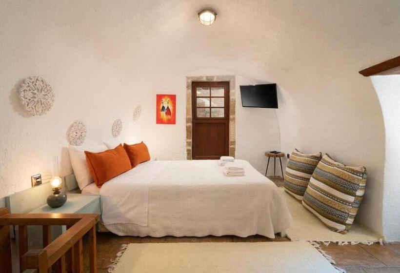 ペンション Menexes Suites Monemvasia