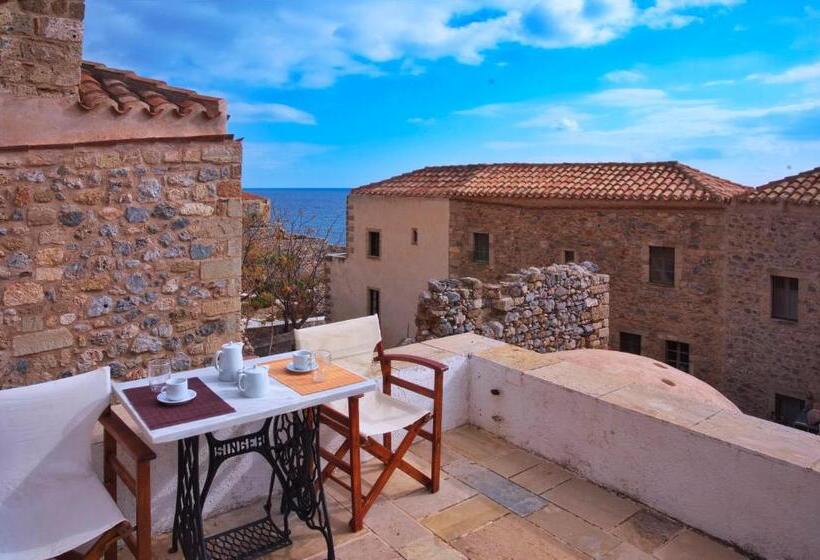 ペンション Menexes Suites Monemvasia