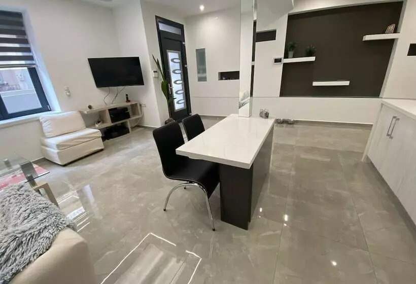 اقامتگاه Modern Villa In Heraklion City Center, Crete