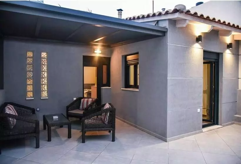 اقامتگاه Modern Villa In Heraklion City Center, Crete