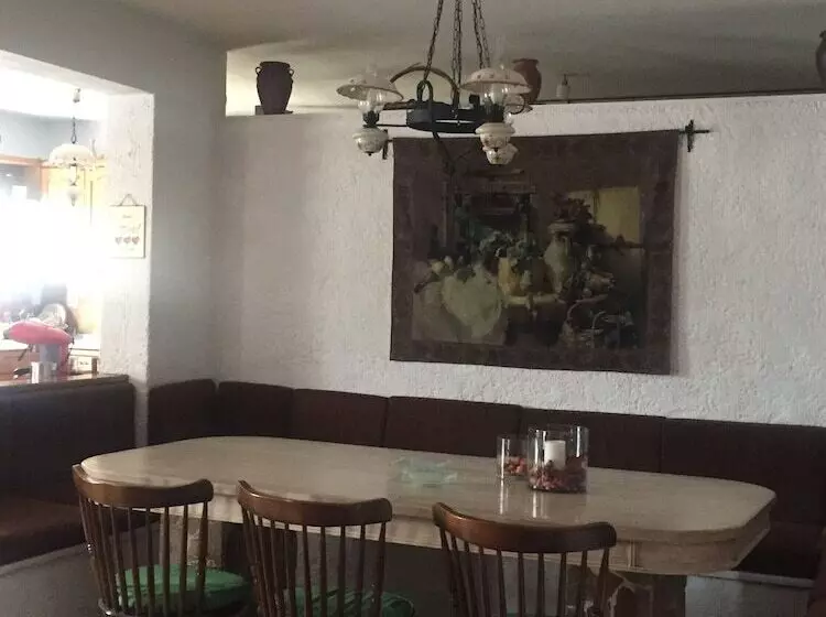 レジデンス Remarkable 2 Bed House In Varnavas