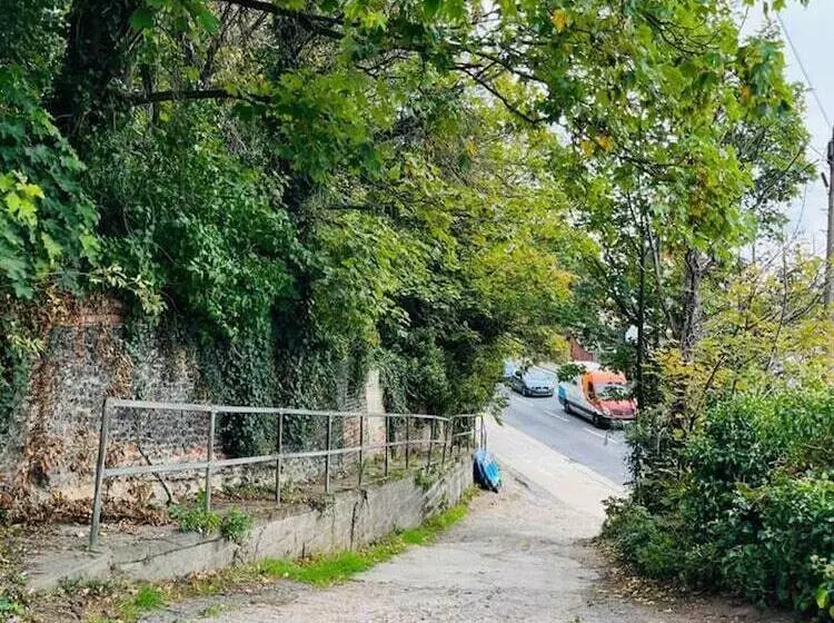 レジデンス Stunning 2 Bed House In Chatham