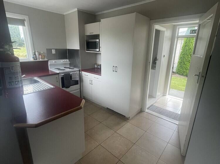 Springfield Motel And Lodge