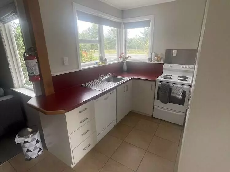 Springfield Motel And Lodge