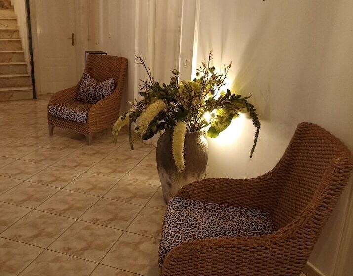 تختخواب و صبحانه Todo Cambia