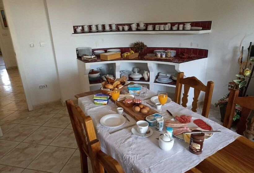 تختخواب و صبحانه Todo Cambia