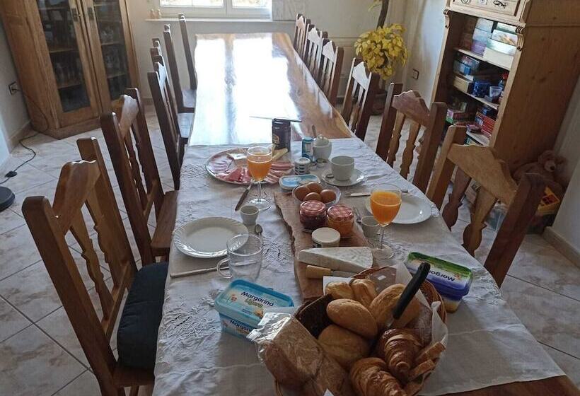 تختخواب و صبحانه Todo Cambia