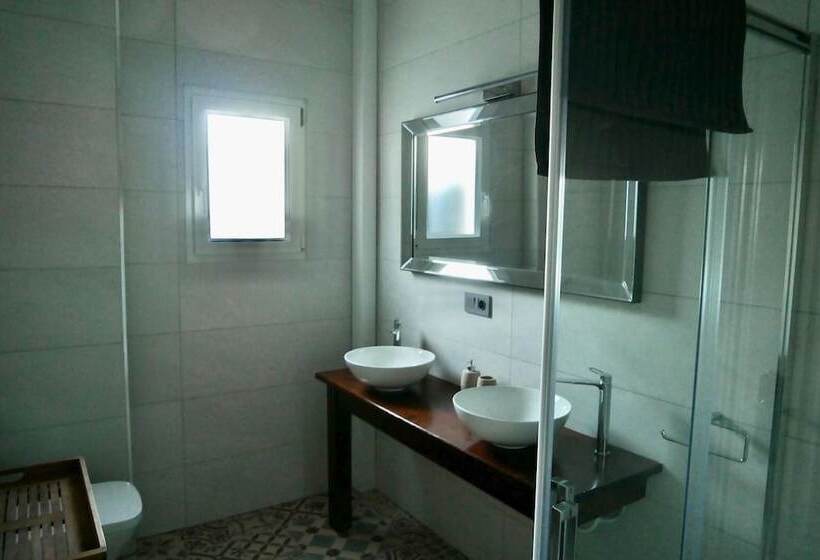 تختخواب و صبحانه Todo Cambia