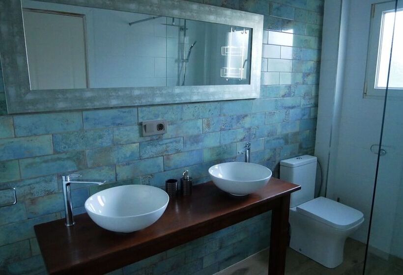 تختخواب و صبحانه Todo Cambia