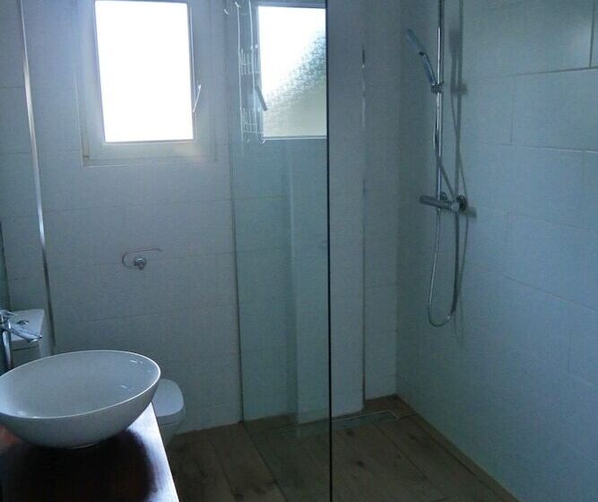 تختخواب و صبحانه Todo Cambia