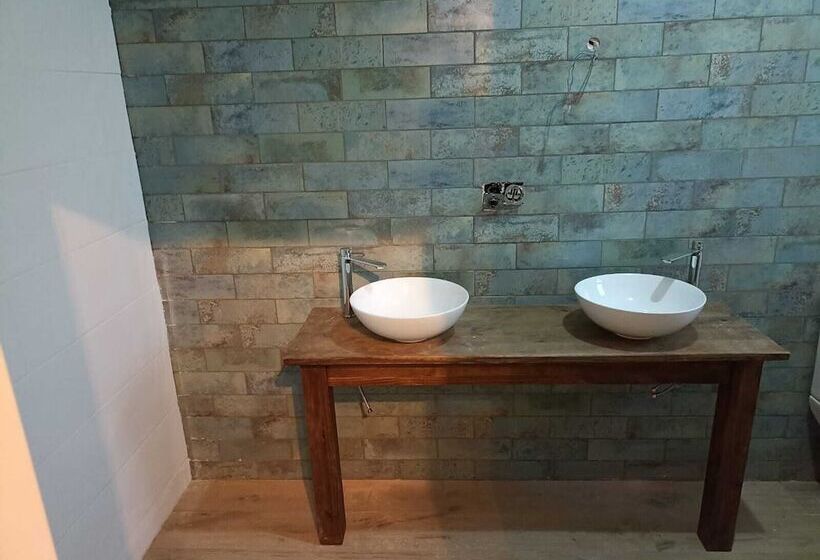 تختخواب و صبحانه Todo Cambia