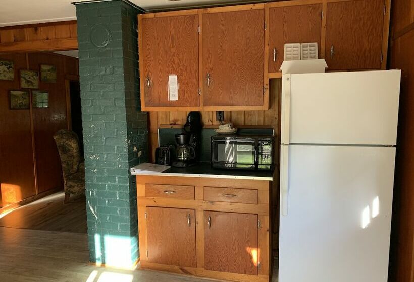 Gresham Shores   Smiling Moose #6