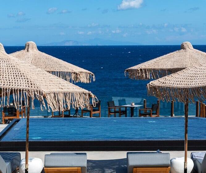 Hotel Almyra Oia Suites