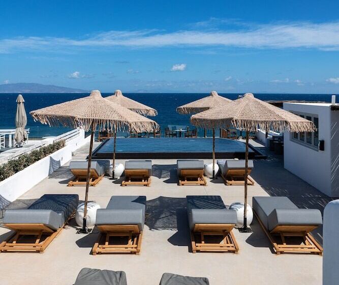 Hotel Almyra Oia Suites