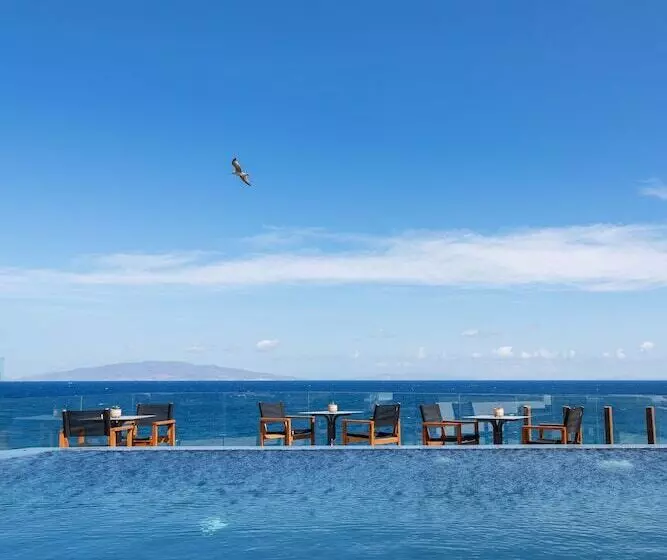 Hotelli Almyra Oia Suites