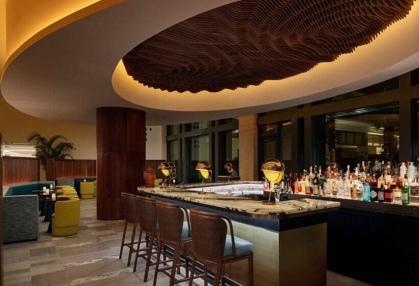 هتل Conrad Orlando