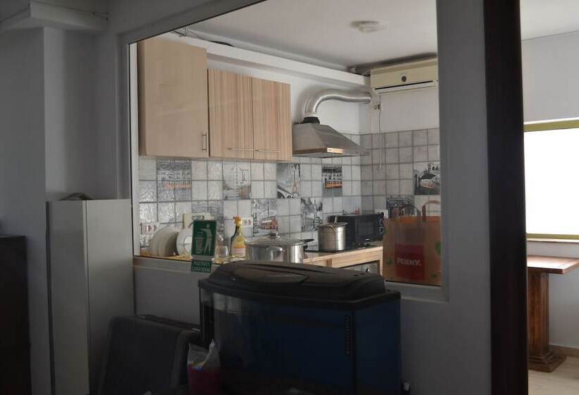 Отель Live Tulcea