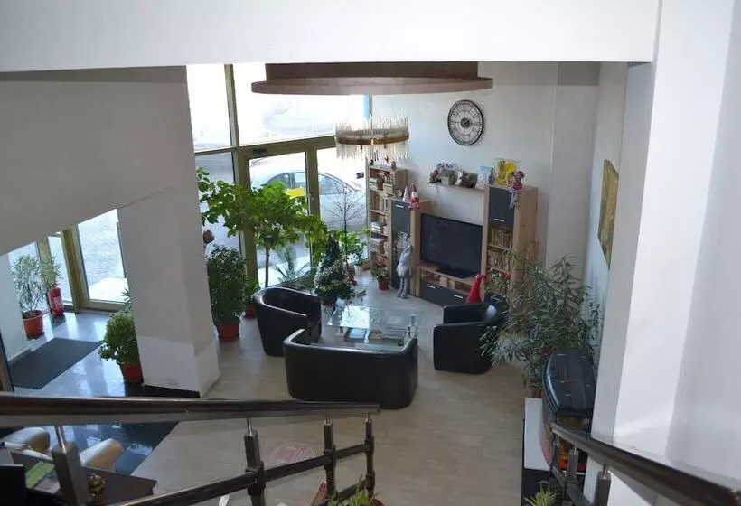 هتل Live Tulcea