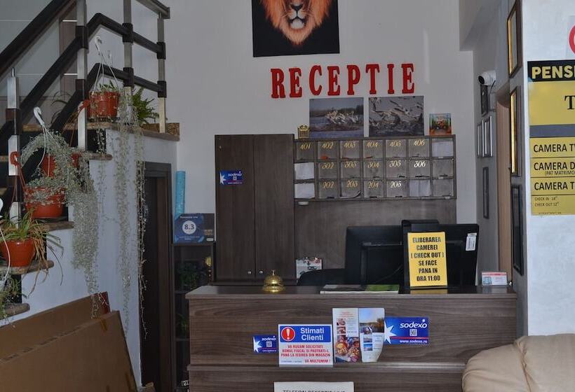 Отель Live Tulcea