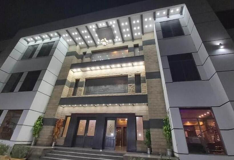Royaute Luxury Hotel Sialkot