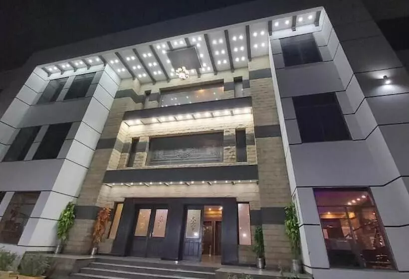 Royaute Luxury Hotel Sialkot