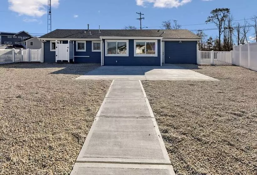 Maaseutuhotelli Waterfront Beach House