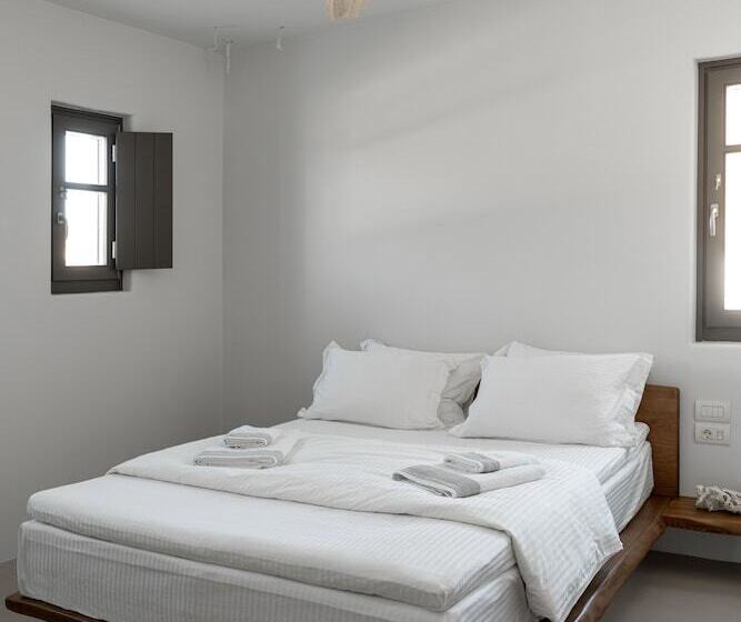 בית מלון כפרי Zetine Suites Sikinos