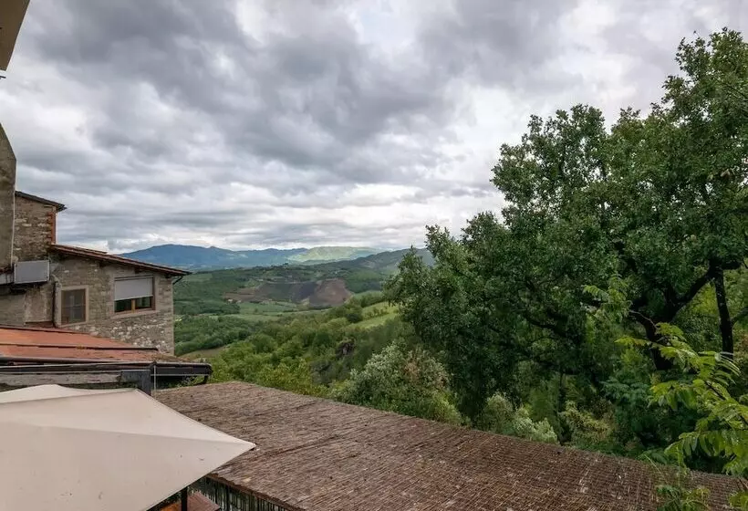 Medieval Farmhouse In Caprese Michelangelo With Terrace