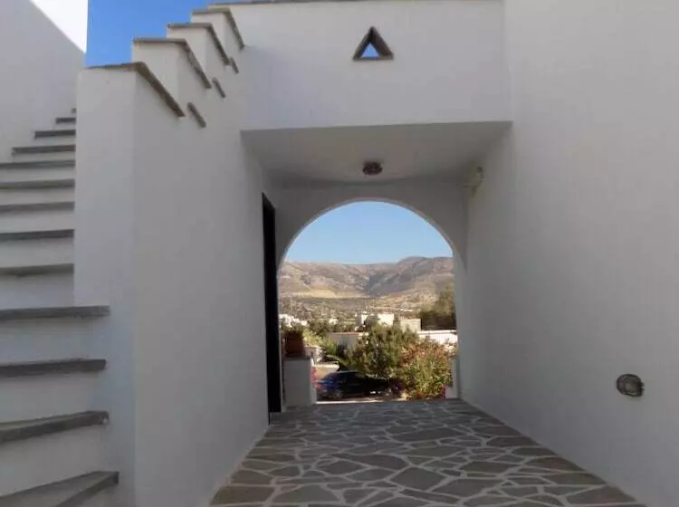 ペンション Studio Strouvalis