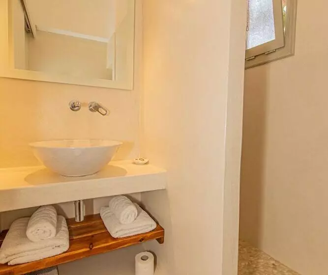 ペンション Studio Strouvalis