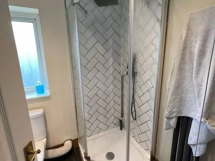 レジデンス Cosy 2 Bed House In Hucknall, Nottingham