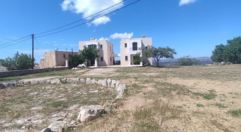 اقامتگاه Immaculate 3 Bed House In Chania