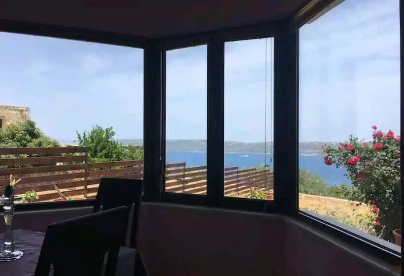 レジデンス Immaculate 3 Bed House In Chania