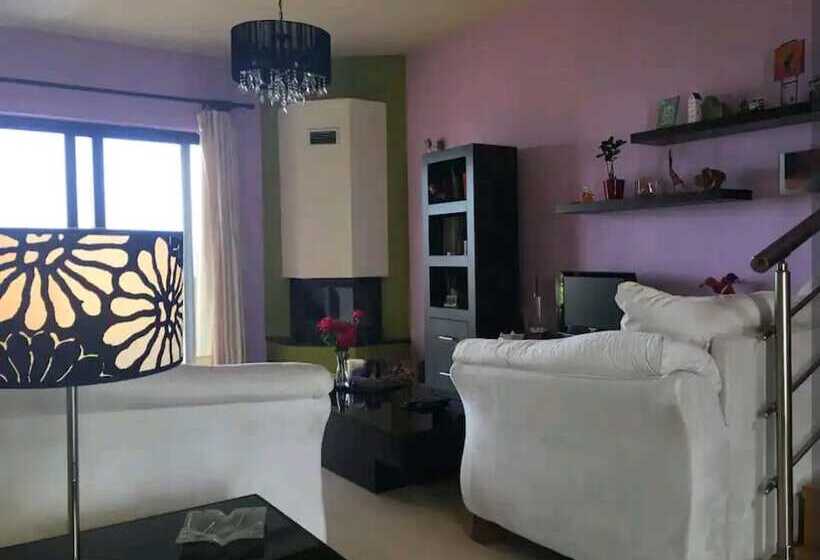 اقامتگاه Immaculate 3 Bed House In Chania