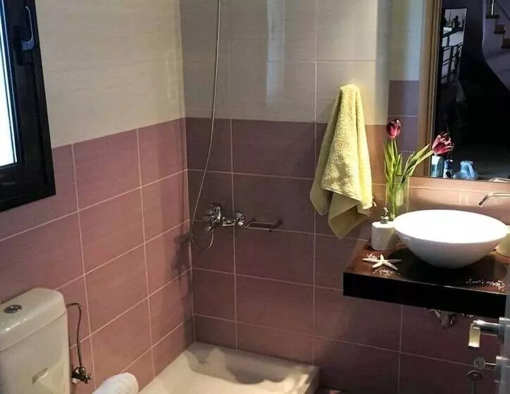 レジデンス Immaculate 3 Bed House In Chania