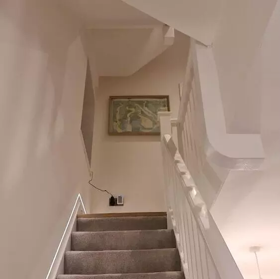 レジデンス Newly Refurbished 4 Bed House In Bournemouth