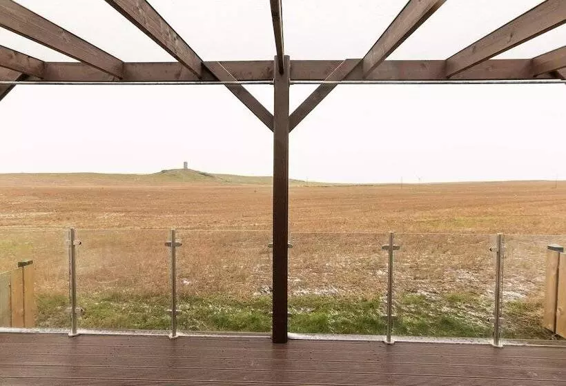 Residenssi Stunningly Refurbished 1 Bed Home On The N/e Coast