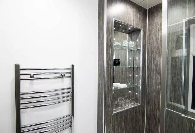 Residenssi Stunningly Refurbished 1 Bed Home On The N/e Coast