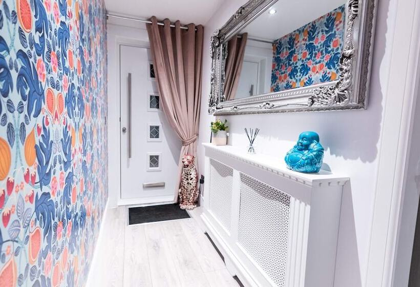 إقامة Stunningly Refurbished 1 Bed Home On The N/e Coast