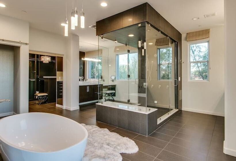 Stunning Private & Modern N. Scottsdale Estate!