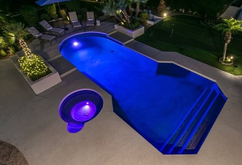 Stunning Private & Modern N. Scottsdale Estate!