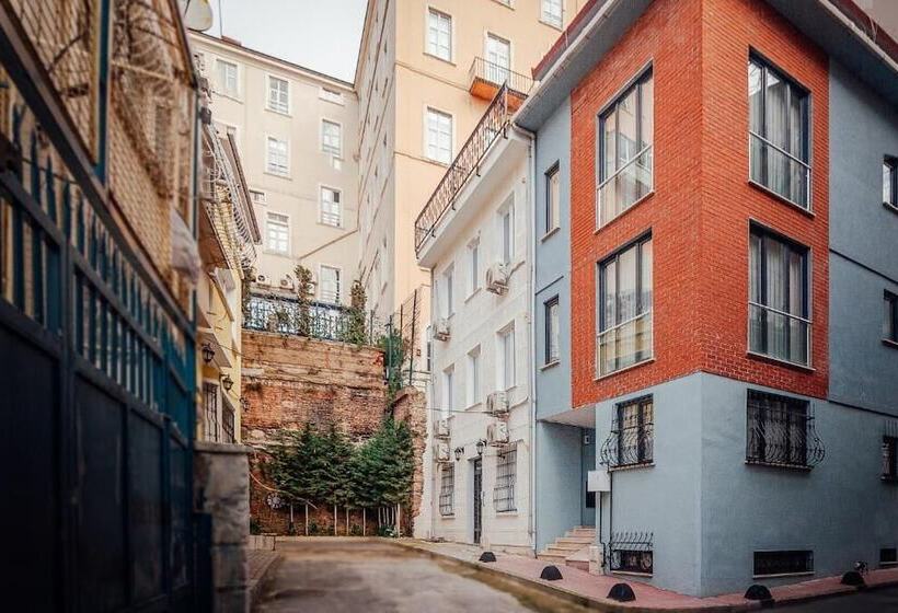 Taksim Wonder Suites